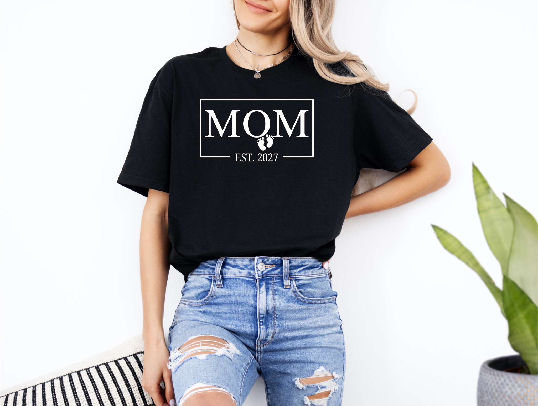 MOM EST. 2027 Shirt – First Time Mom Gift, Pregnancy Announcement Tee, New Mom Shirt, Baby Announcement T-Shirt
